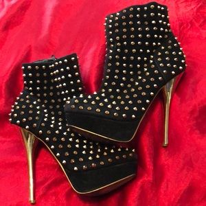 Platform ankle booties